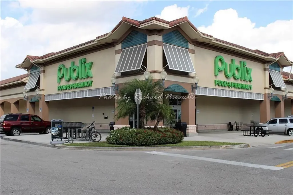 605 Oaks Drive Pompano Beach FL 33069