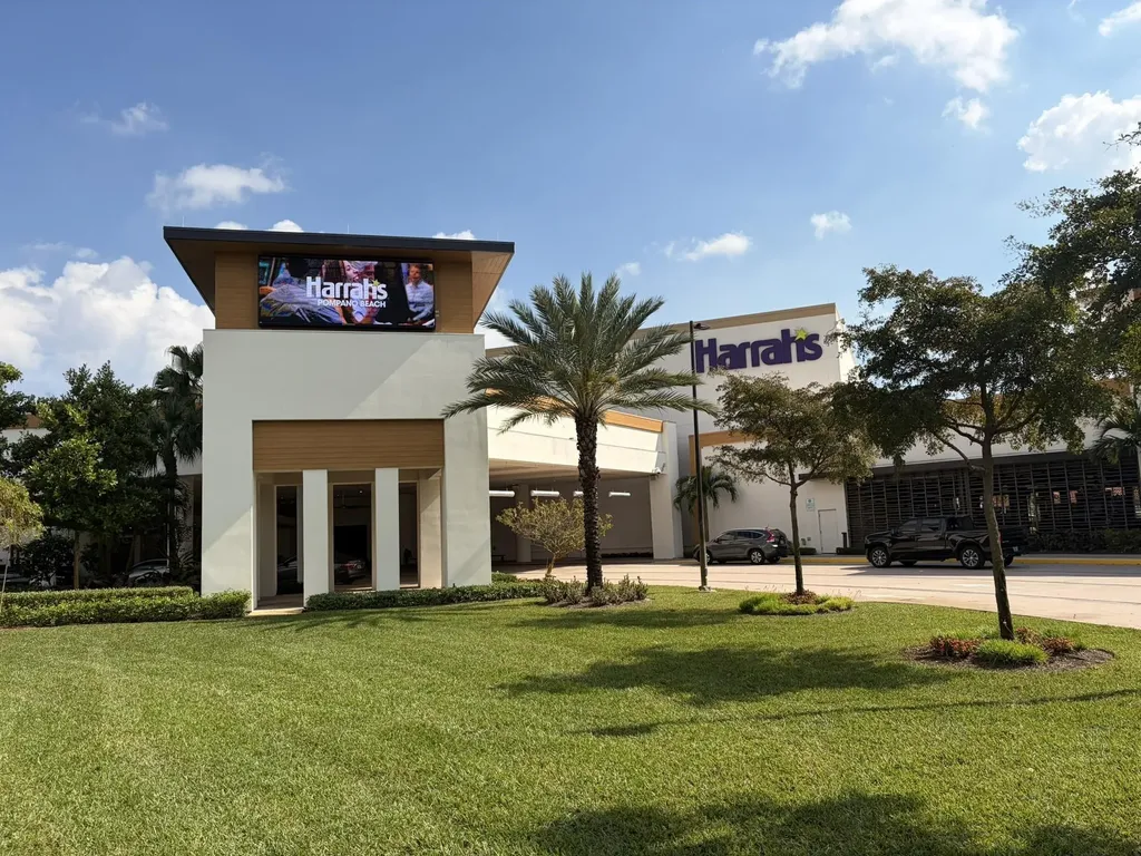 605 Oaks Drive Pompano Beach FL 33069
