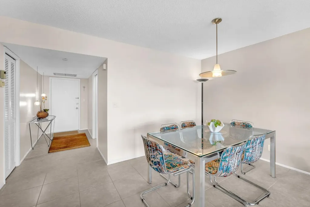 605 Oaks Drive Pompano Beach FL 33069