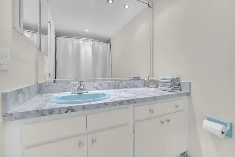 605 Oaks Drive Pompano Beach FL 33069