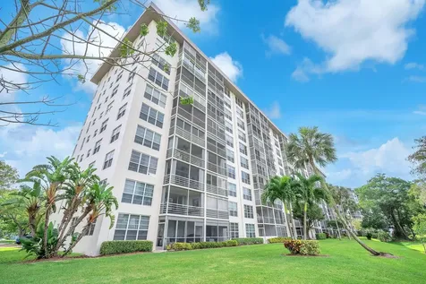605 Oaks Drive Pompano Beach FL 33069
