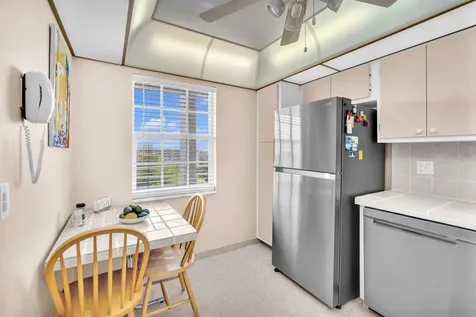 605 Oaks Drive Pompano Beach FL 33069
