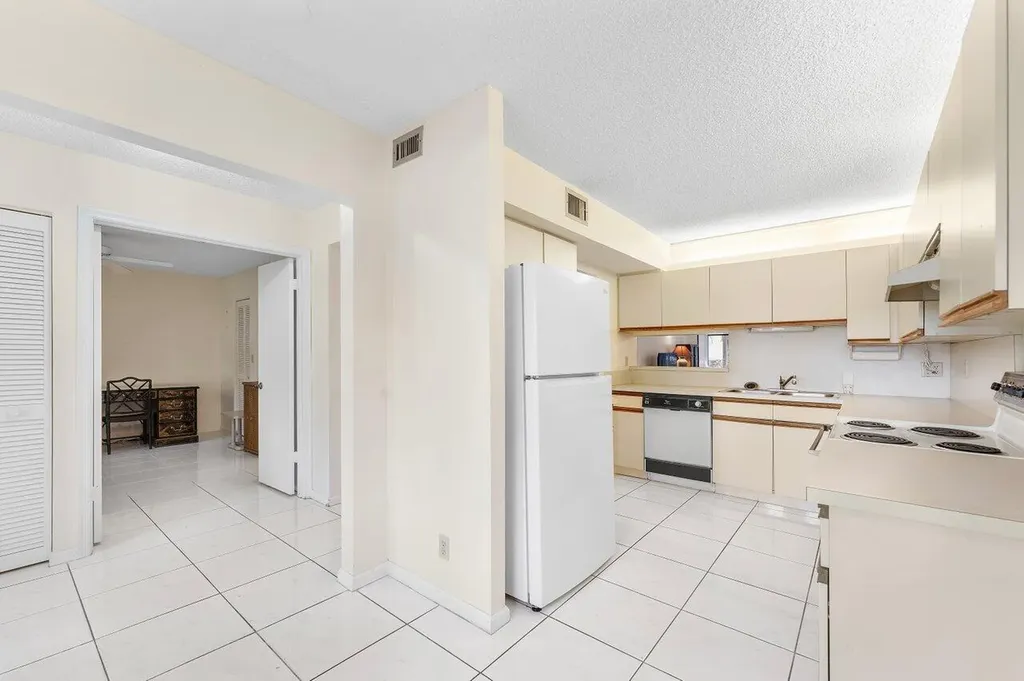 10118 Mangrove Drive Boynton Beach FL 33437
