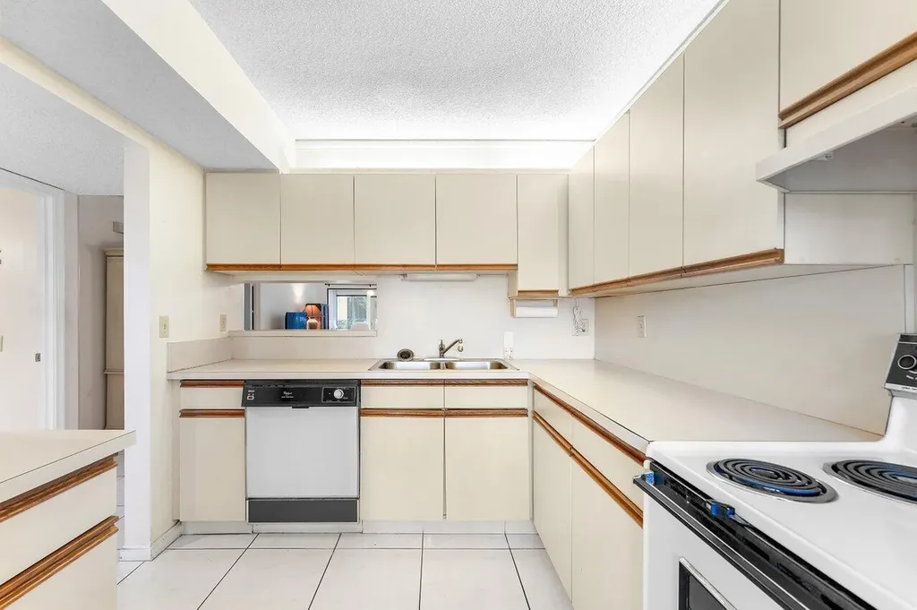 10118 Mangrove Drive Boynton Beach FL 33437