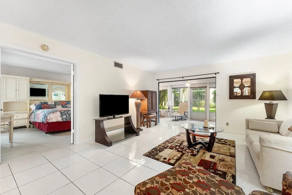 10118 Mangrove Drive Boynton Beach FL 33437