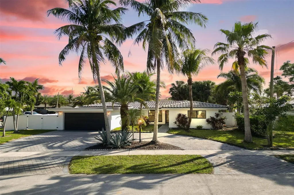 310 SE 13th Court Pompano Beach FL 33060
