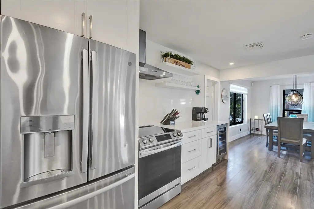 310 SE 13th Court Pompano Beach FL 33060