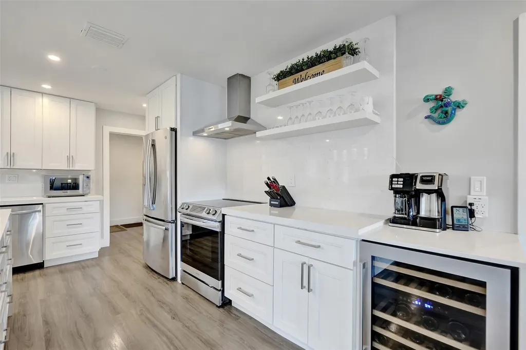310 SE 13th Court Pompano Beach FL 33060