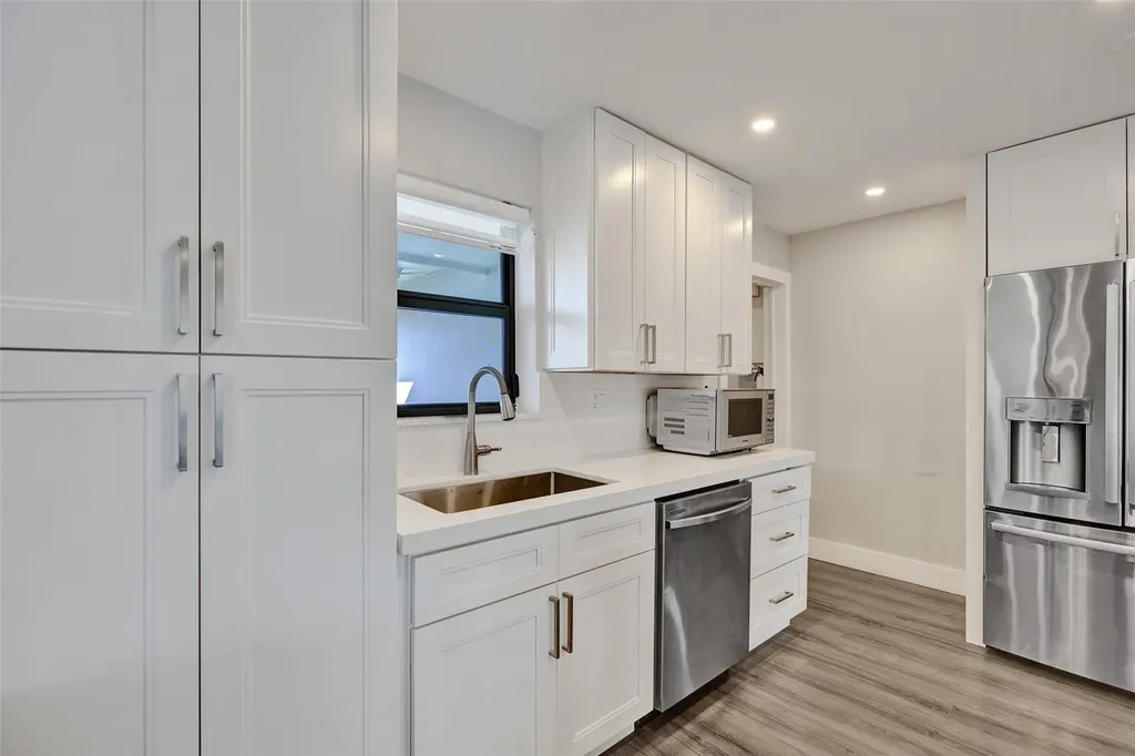310 SE 13th Court Pompano Beach FL 33060