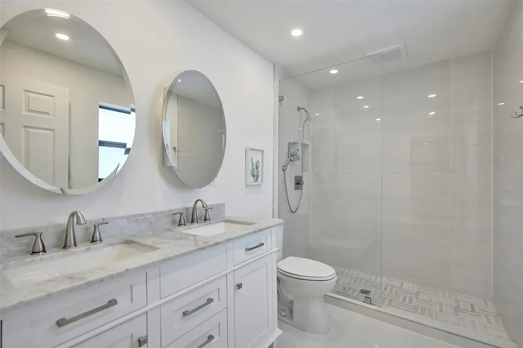 310 SE 13th Court Pompano Beach FL 33060