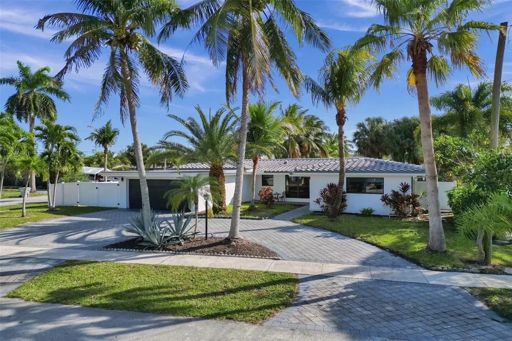 310 SE 13th Court Pompano Beach FL 33060