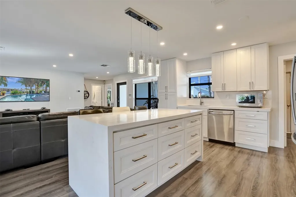 310 SE 13th Court Pompano Beach FL 33060