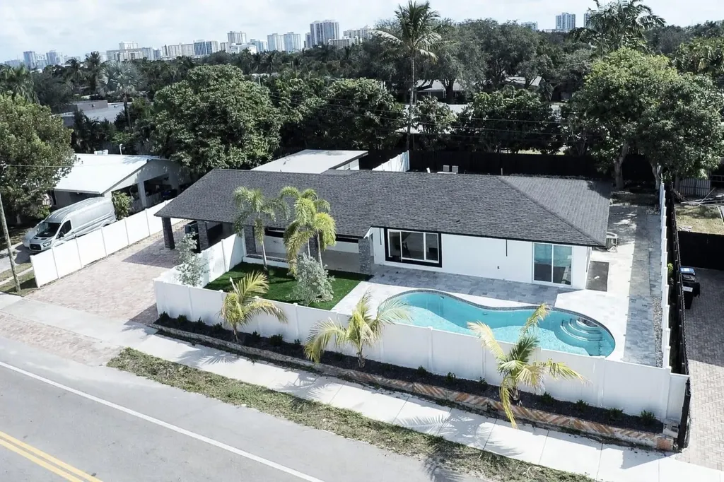 2716 Middle River Drive Fort Lauderdale FL 33306