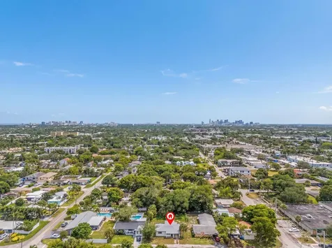 1398 NE 37th Street Oakland Park FL 33334