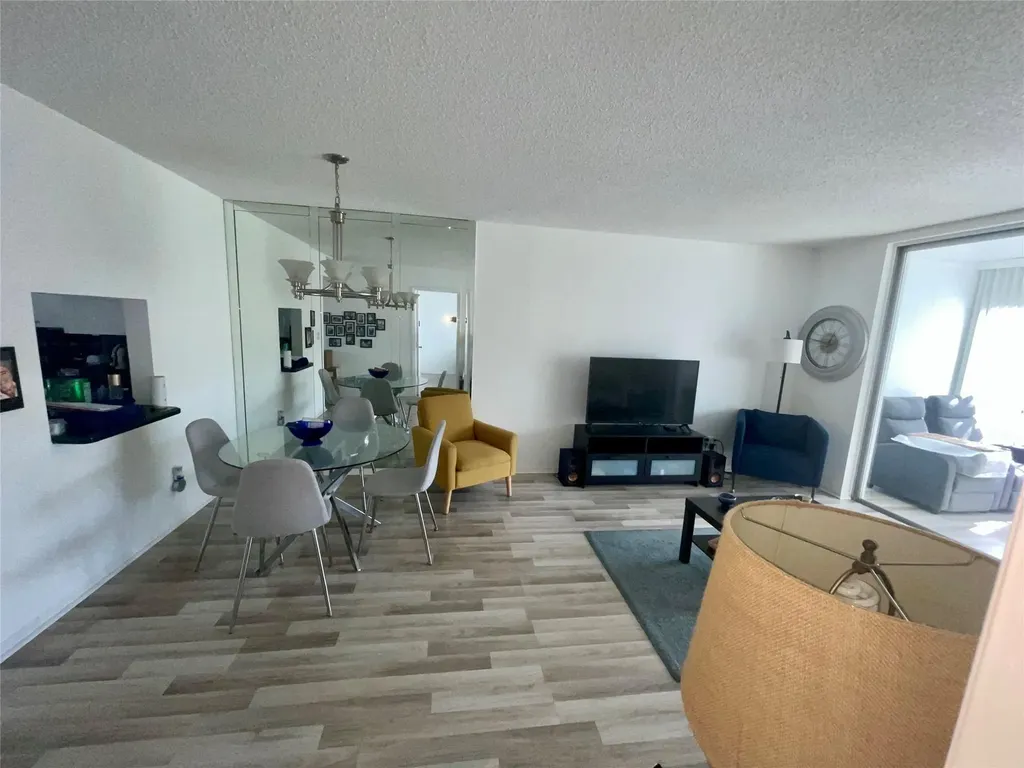 5860 NW 64th Avenue Fort Lauderdale FL 33319