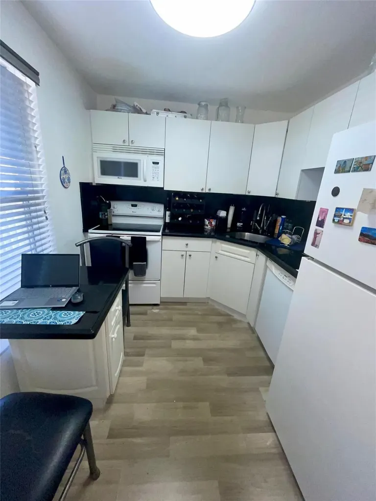 5860 NW 64th Avenue Fort Lauderdale FL 33319