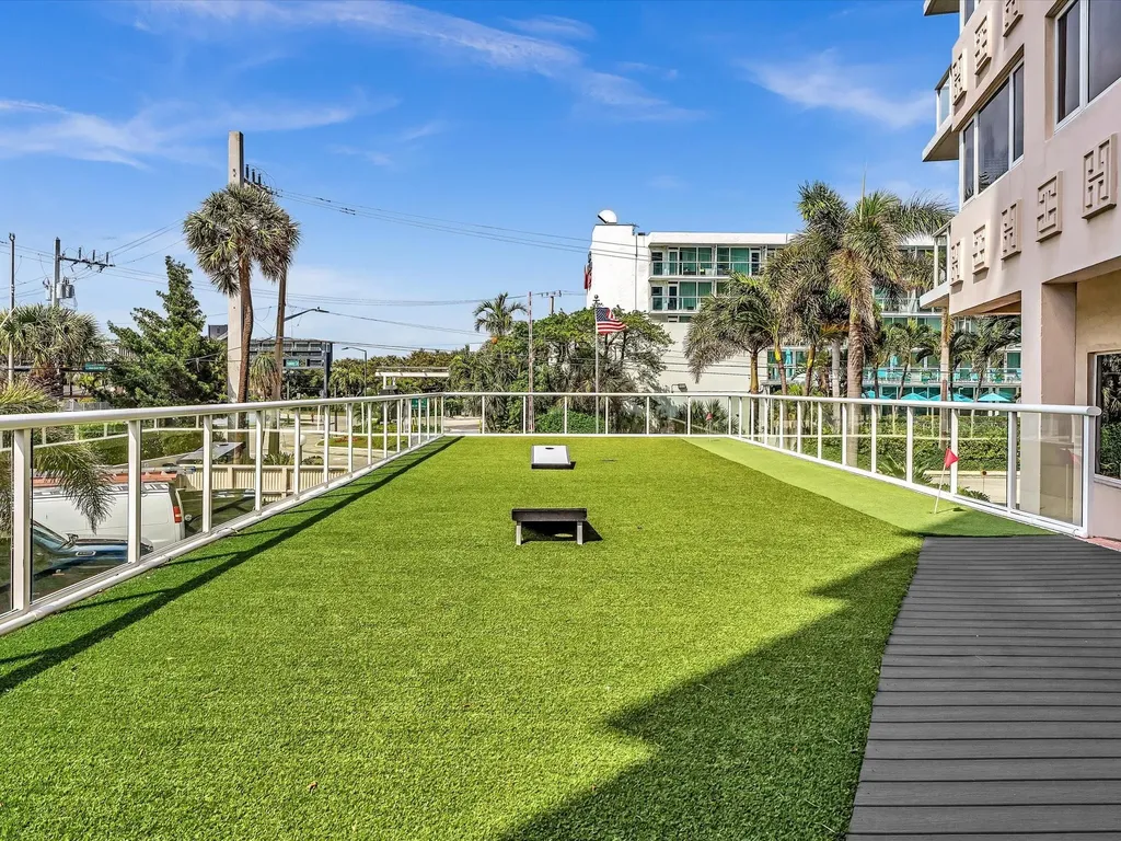 3000 Holiday Drive Fort Lauderdale FL 33316