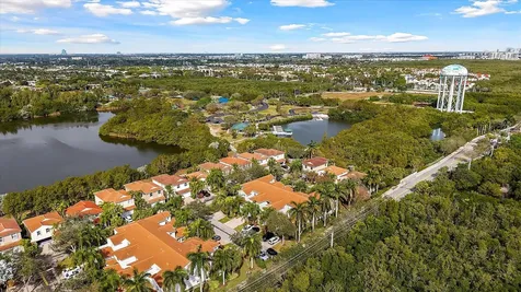 1135 Buttonwood Lane Hollywood FL 33019