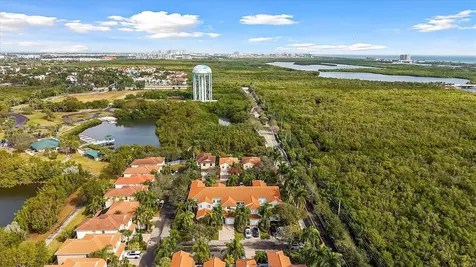 1135 Buttonwood Lane Hollywood FL 33019