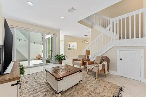 1135 Buttonwood Lane Hollywood FL 33019