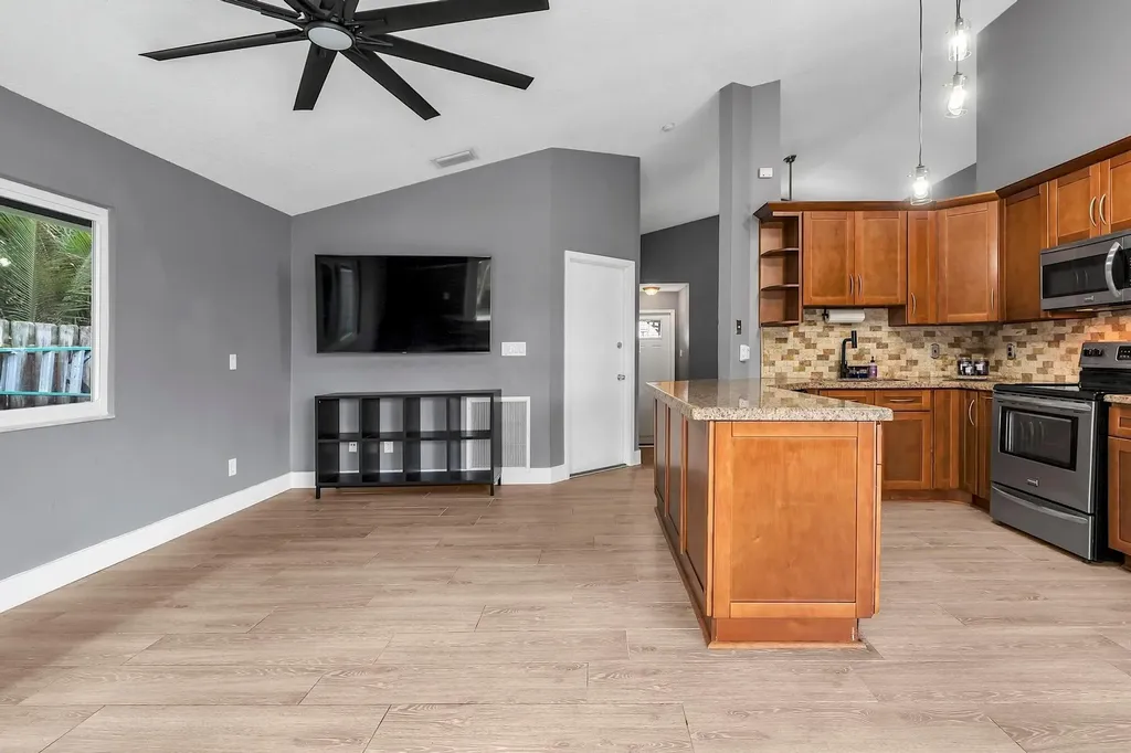2822 NW 111th Avenue Sunrise FL 33322