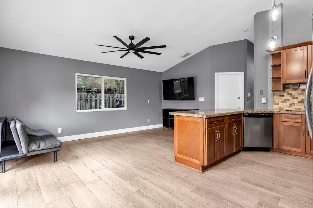 2822 NW 111th Avenue Sunrise FL 33322