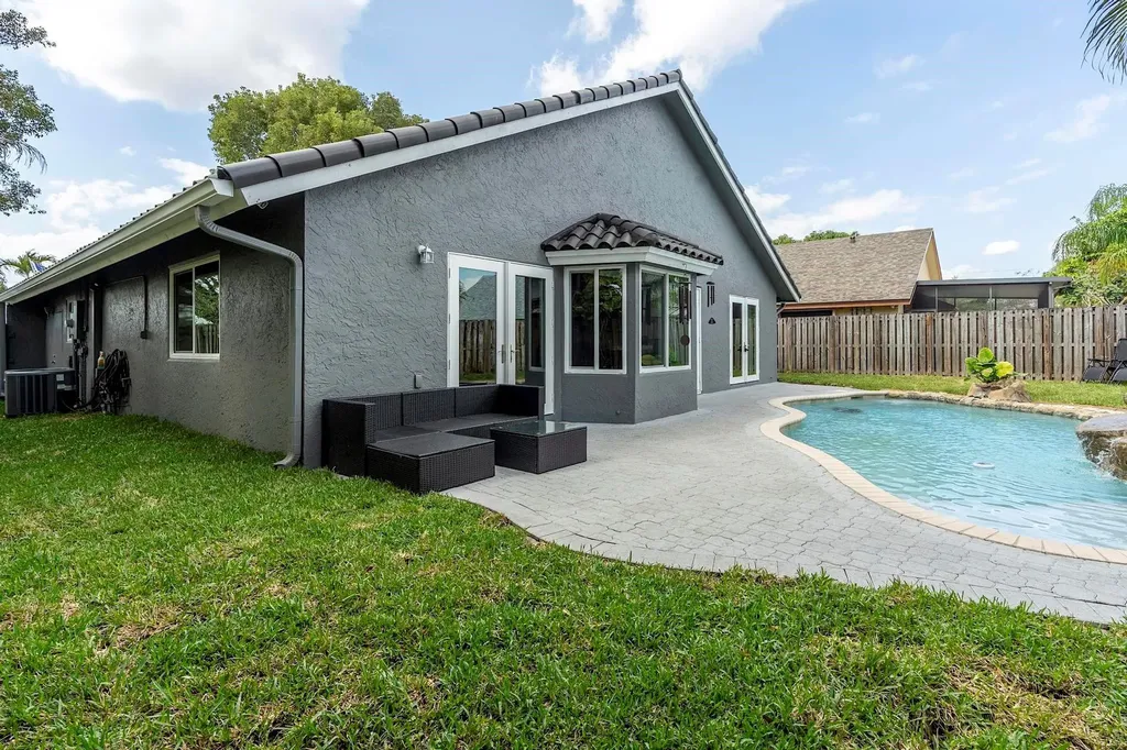 2822 NW 111th Avenue Sunrise FL 33322