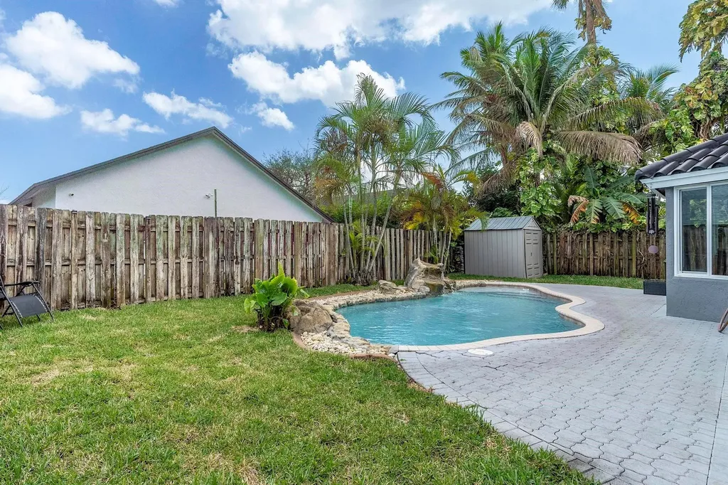 2822 NW 111th Avenue Sunrise FL 33322