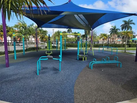 580 Egret Drive Hallandale Beach FL 33009