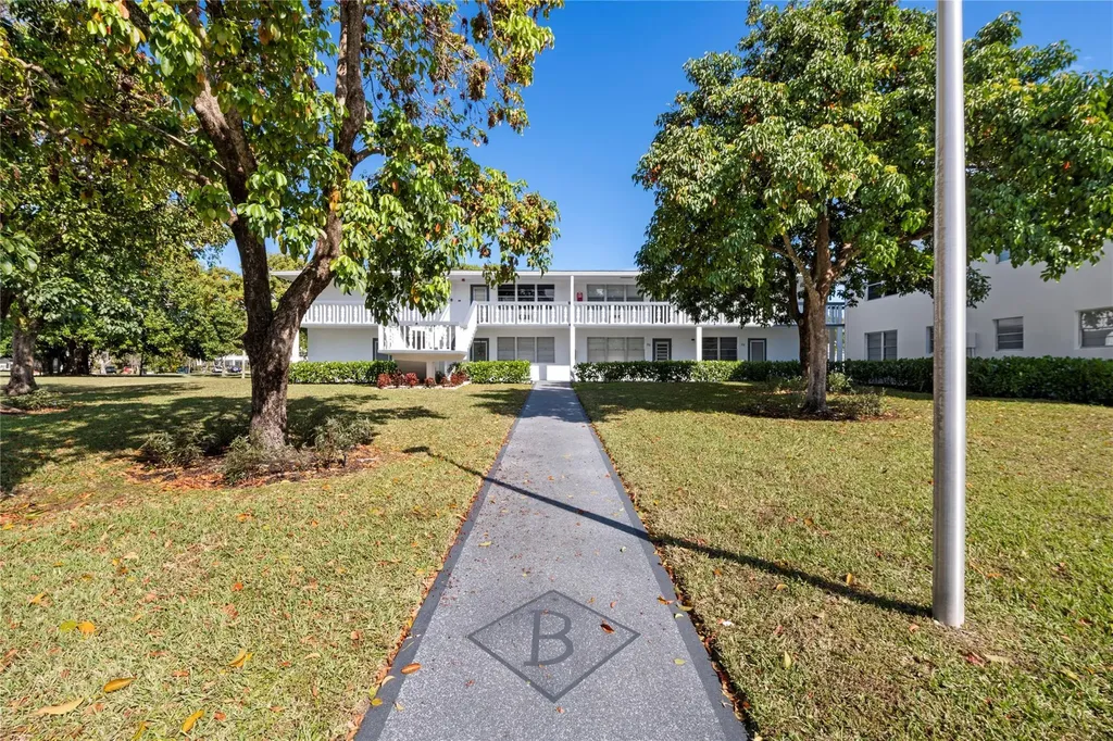 28 Prescott B Deerfield Beach FL 33442