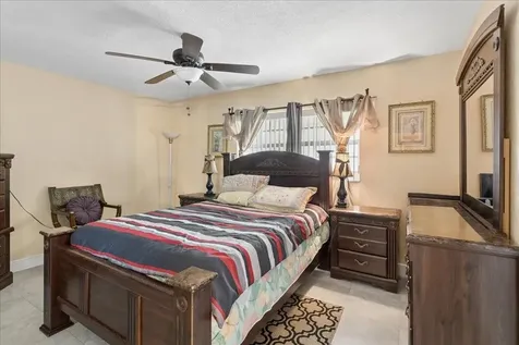 4290 NW 49th Terrace Lauderdale Lakes FL 33319