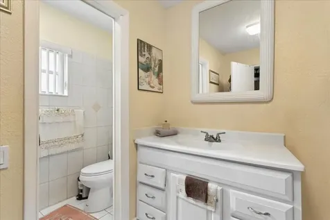 4290 NW 49th Terrace Lauderdale Lakes FL 33319