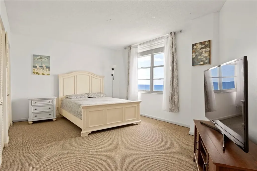 3725 S Ocean Drive Hollywood FL 33019