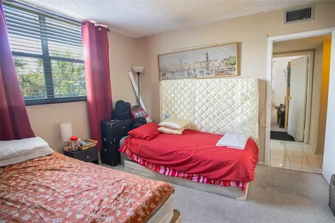 2850 Somerset Drive Lauderdale Lakes FL 33311