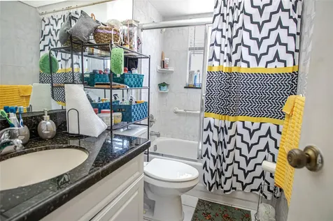 2850 Somerset Drive Lauderdale Lakes FL 33311