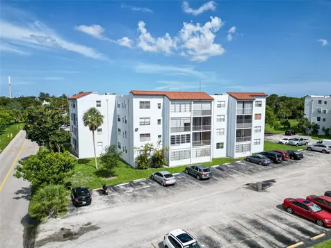 2850 Somerset Drive Lauderdale Lakes FL 33311