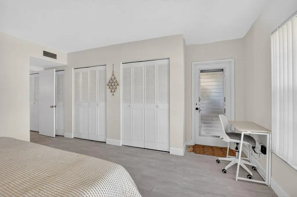 250 NE 20th Street Boca Raton FL 33431