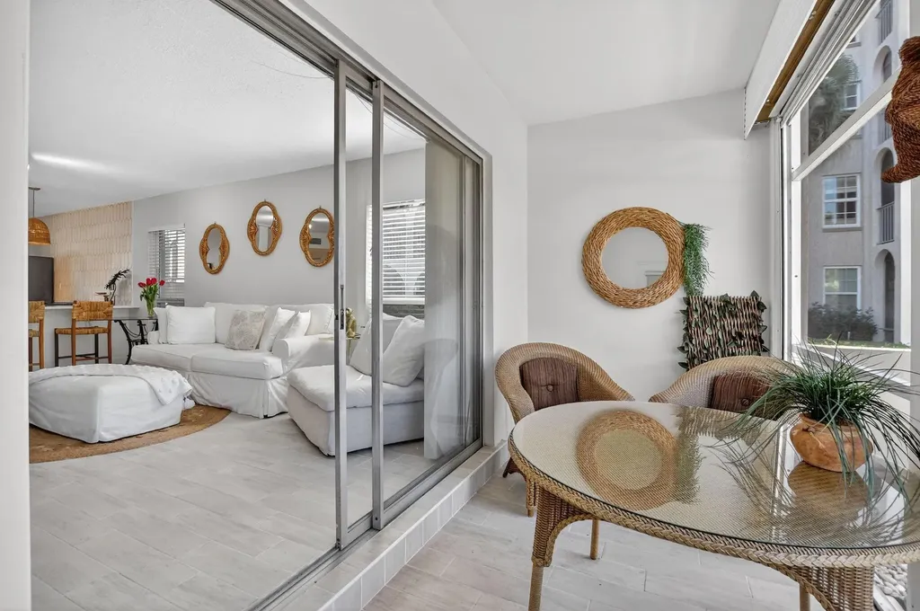 250 NE 20th Street Boca Raton FL 33431