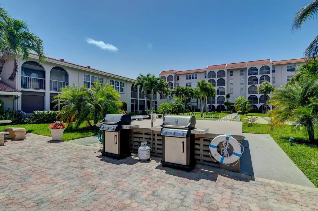 250 NE 20th Street Boca Raton FL 33431