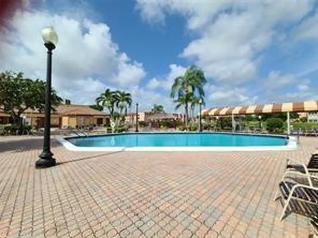9541 Sunrise Lakes Boulevard Sunrise FL 33322
