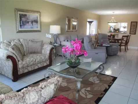 9541 Sunrise Lakes Boulevard Sunrise FL 33322