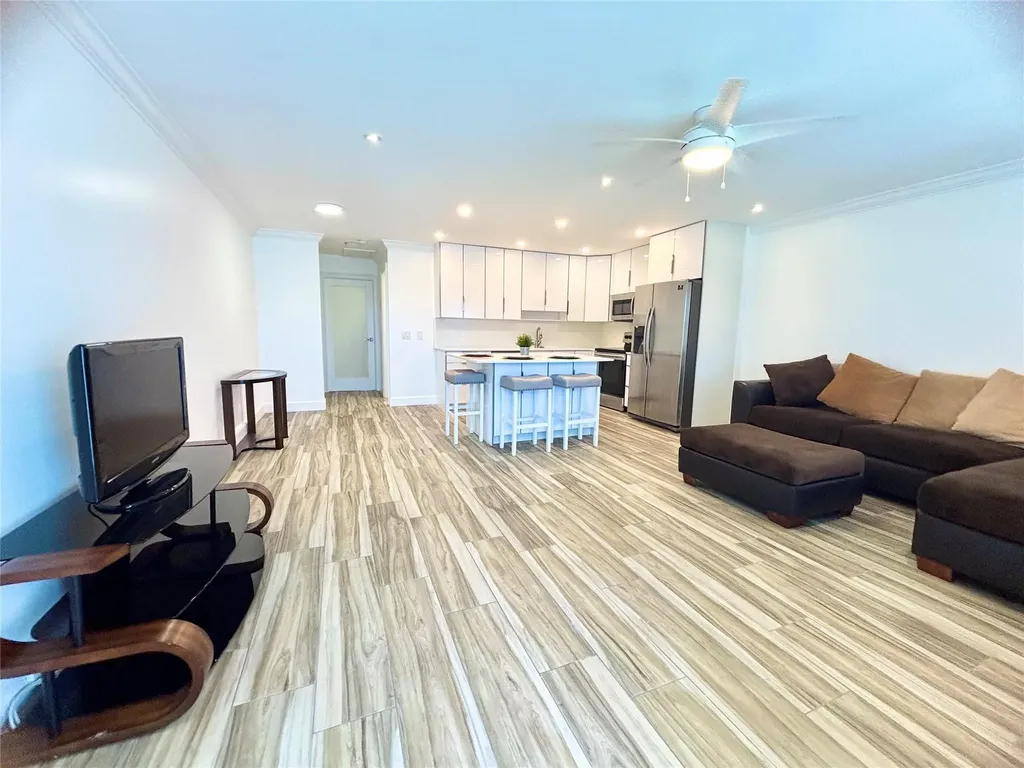279 Oakridge P Deerfield Beach FL 33442