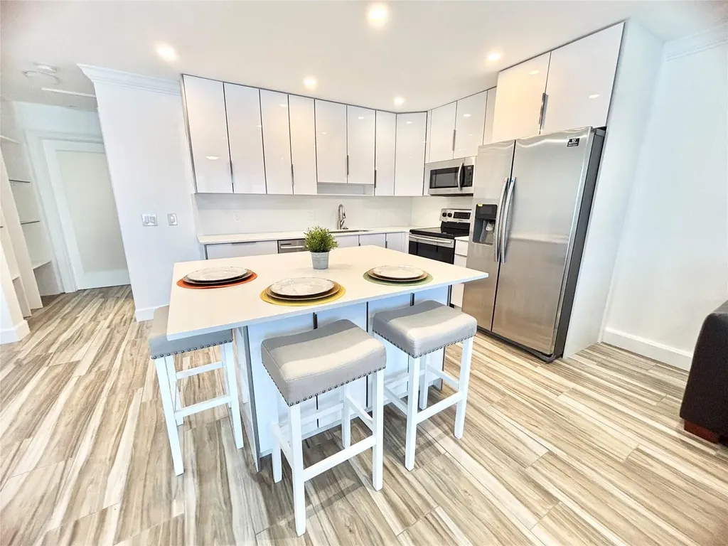 279 Oakridge P Deerfield Beach FL 33442
