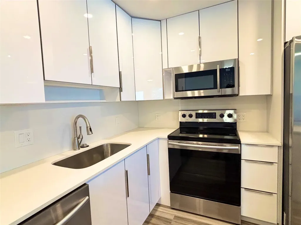 279 Oakridge P Deerfield Beach FL 33442