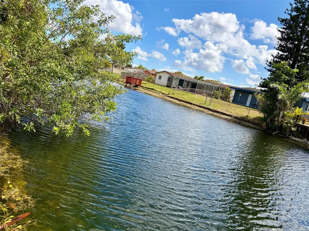 8980 NW 24th Place Sunrise FL 33322
