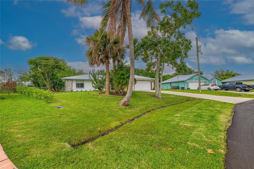 2614 SE Export Avenue Port St Lucie FL 34952