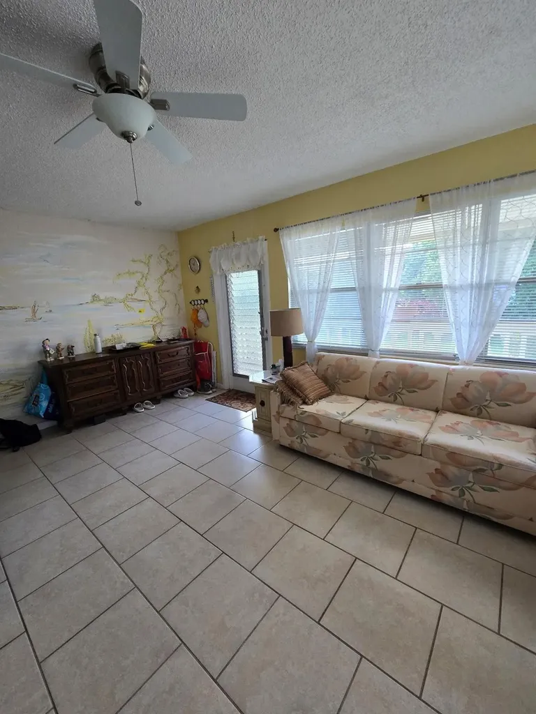 105 Prescott E Deerfield Beach FL 33442
