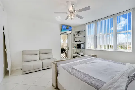 191 SE 20th Avenue Deerfield Beach FL 33441