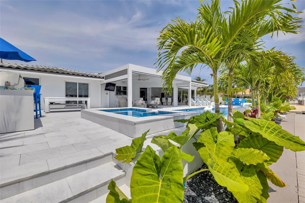 2720 NE 7th Street Pompano Beach FL 33062