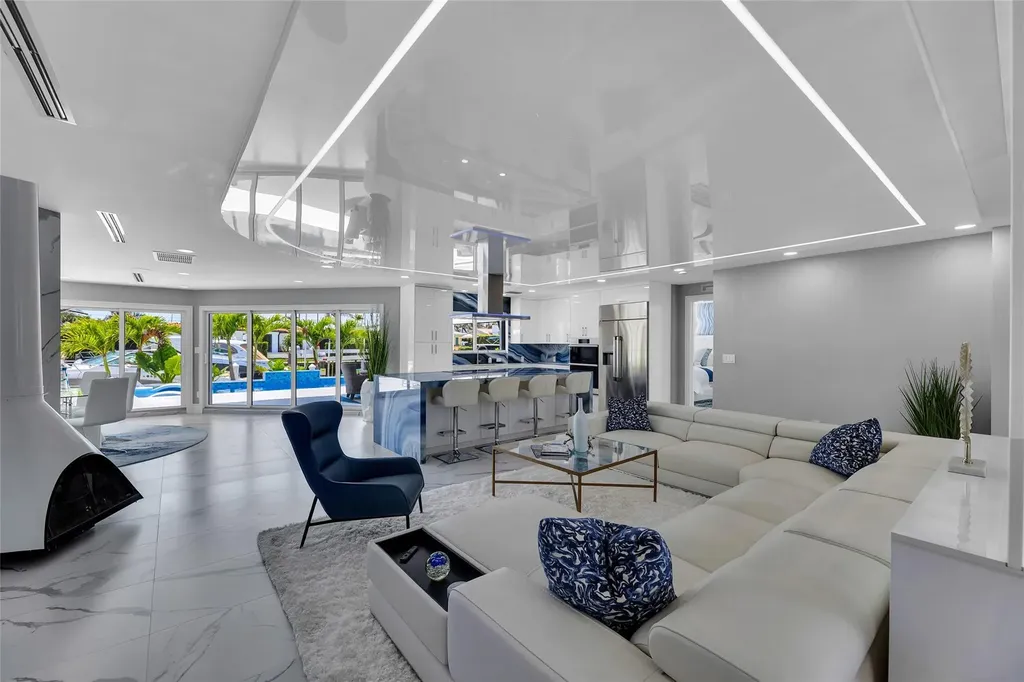 2720 NE 7th Street Pompano Beach FL 33062